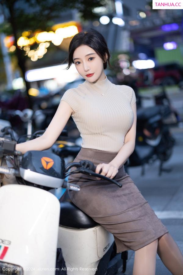 王馨瑶  [XiuRen]高清写真图 2024.06.21 No.8741 王馨瑶yanni 丝袜美腿第7张图片